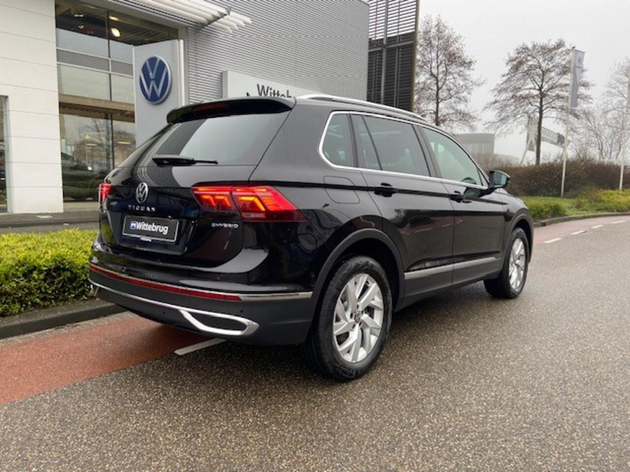 Volkswagen TIGUAN 1.4 TSI eHybrid Elegance / Panoramadak / Navi / Camera / 18" LMV / IQ LED