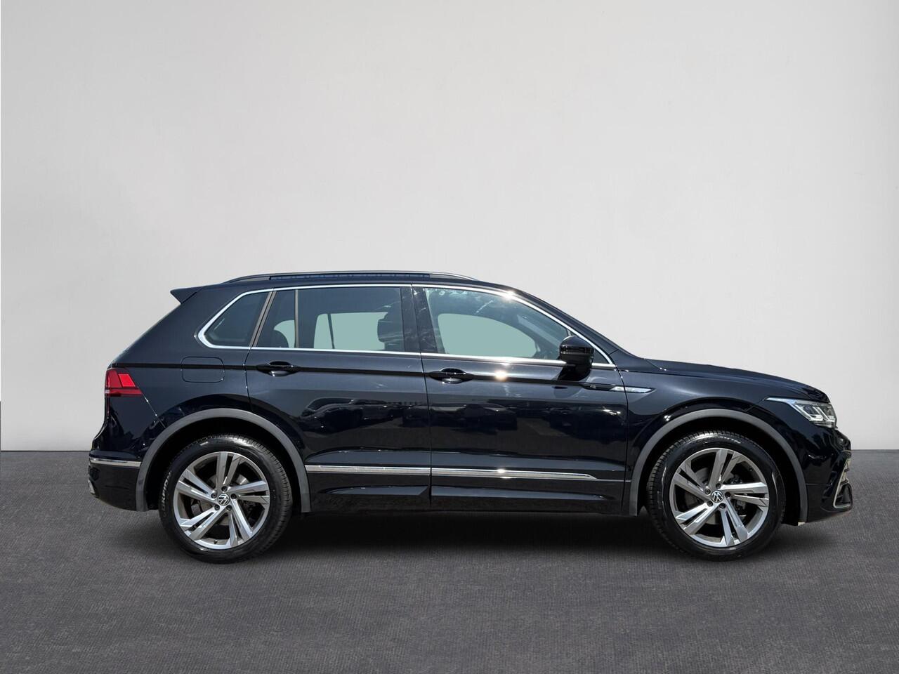 Volkswagen TIGUAN 1.5 TSI R-Line Business Automaat | Matrix LED koplampen | Cruise control adaptief | Digitaal Dashboard | Climate Control | comfortstoelen | Apple Carplay/Android Auto | Parkeersensor voor/achter | 19" Lichtmetalen Velgen ( Vesteging - Vianen )