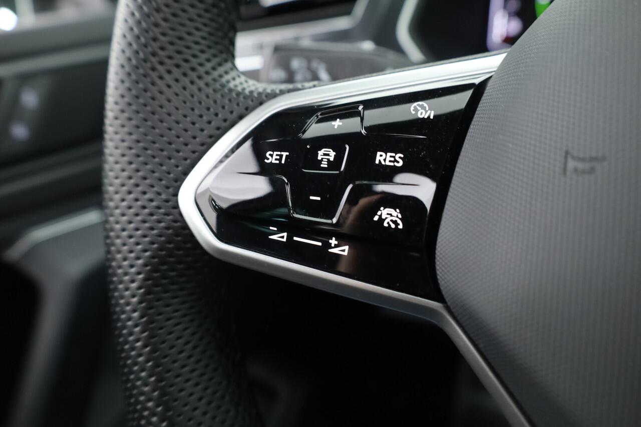 Volkswagen TIGUAN 1.4 TSI eHybrid R-Line Business+ | Pano | Dig. Cockpit | Camera+PDC | Stoel- Stuurverw. | Adapt. Cruise | Nav+App.Connect | Elek. klep | IQ.Light V