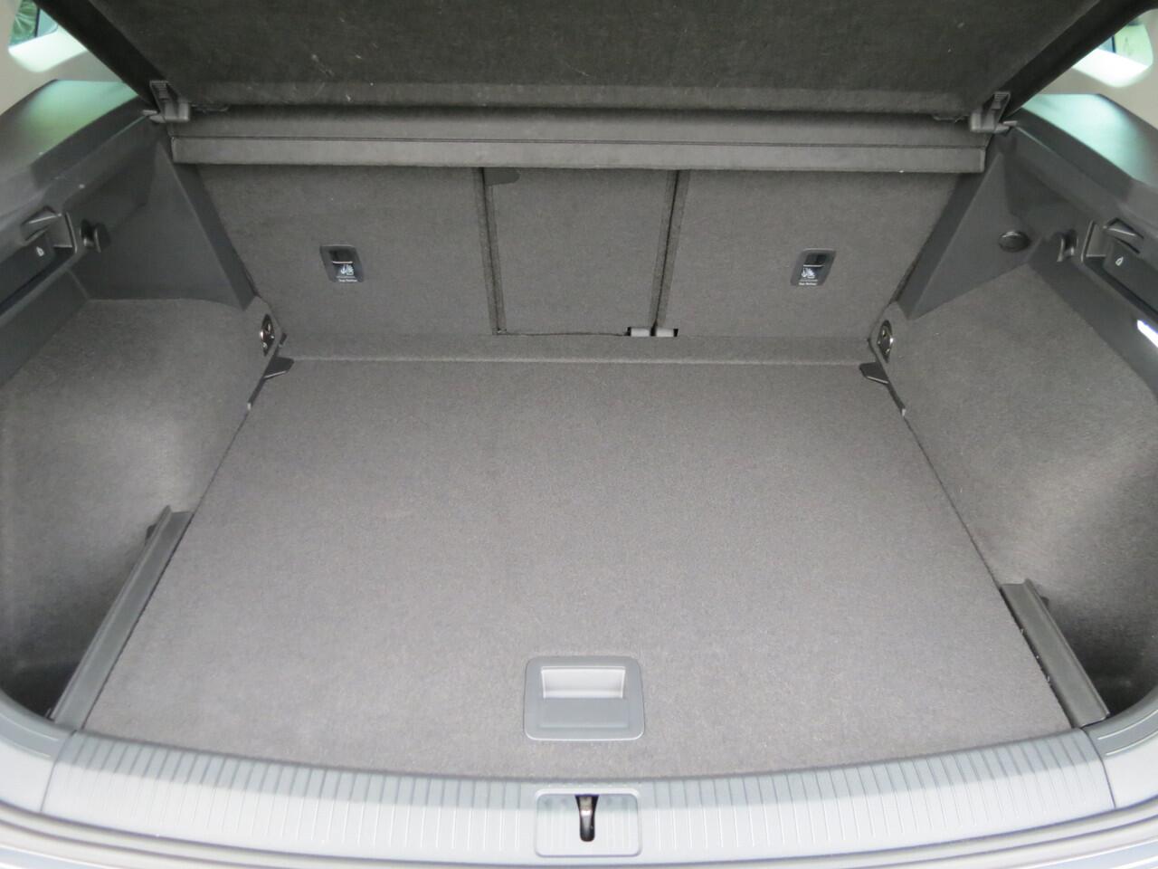 Volkswagen TIGUAN 1.5 TSI Life -150pk- Automaat | Camera | LED | Stoel- & Stuurverwarming | Rijklaarprijs incl. 1 jaar Bovag garantie