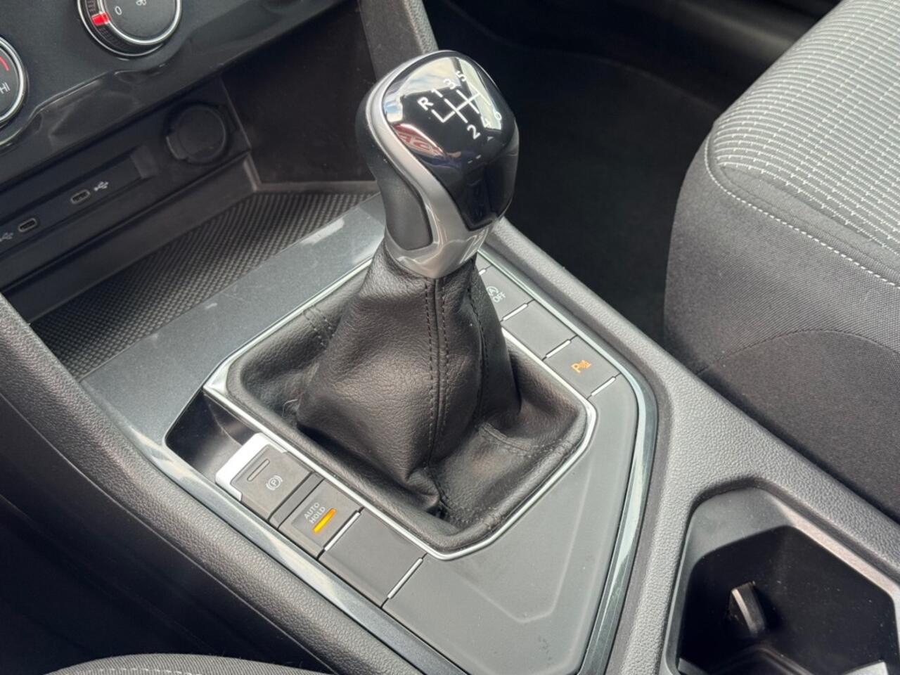 Volkswagen TIGUAN 1.5 TSI ACT. FACELIFT LED NAVIGATIE AIRCO LMV PDC