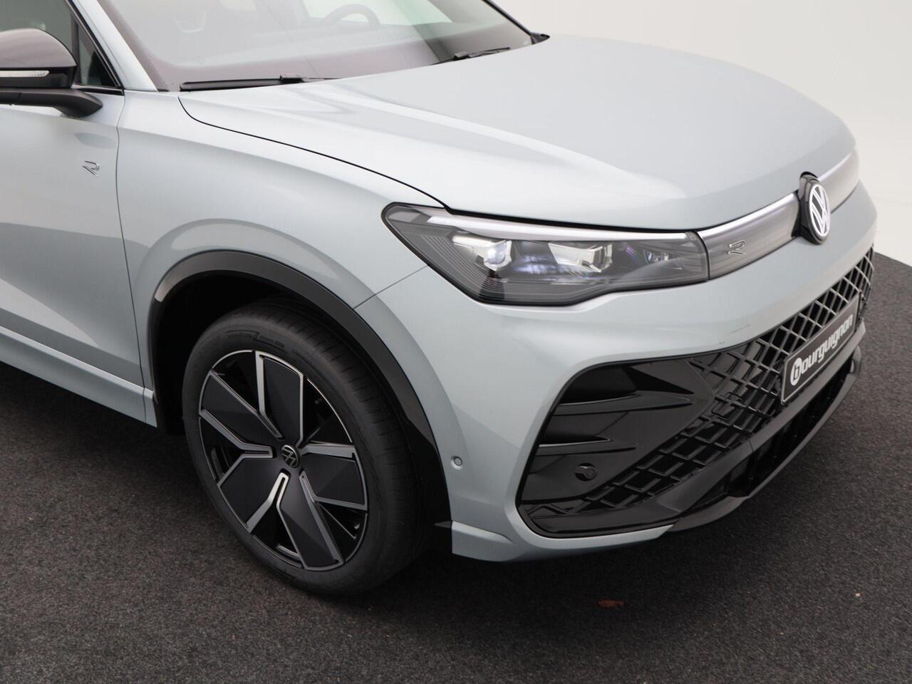 Volkswagen TIGUAN R-Line Edition 1.5 eHybrid 204 PK | Trekhaak | Panoramadak | Adaptief Onderstel | Black Style |