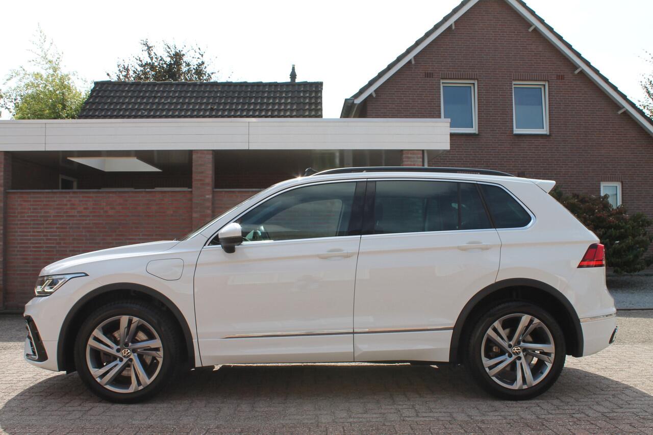 Volkswagen TIGUAN 1.4 TSI eHybrid R-Line Business+ | IQ | Pano | Trekhaak | Carplay