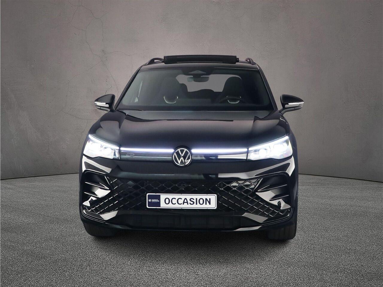 Volkswagen TIGUAN R-Line Edition 1.5 eTSI 150pk DSG Automaat Trekhaak, 360 camera, Panoramadak, Adaptive cruise control, Black Style, Elektrische achterklep, LED matrix koplampen