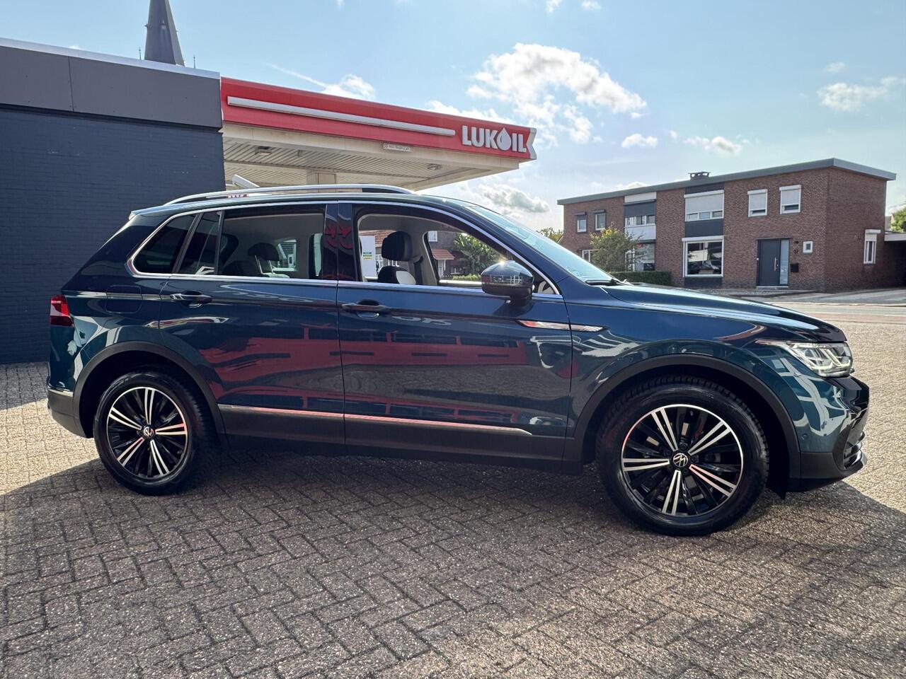 Volkswagen TIGUAN 1.5 TSI Elegance *TREKHAAK/NAVI/CAMERA*