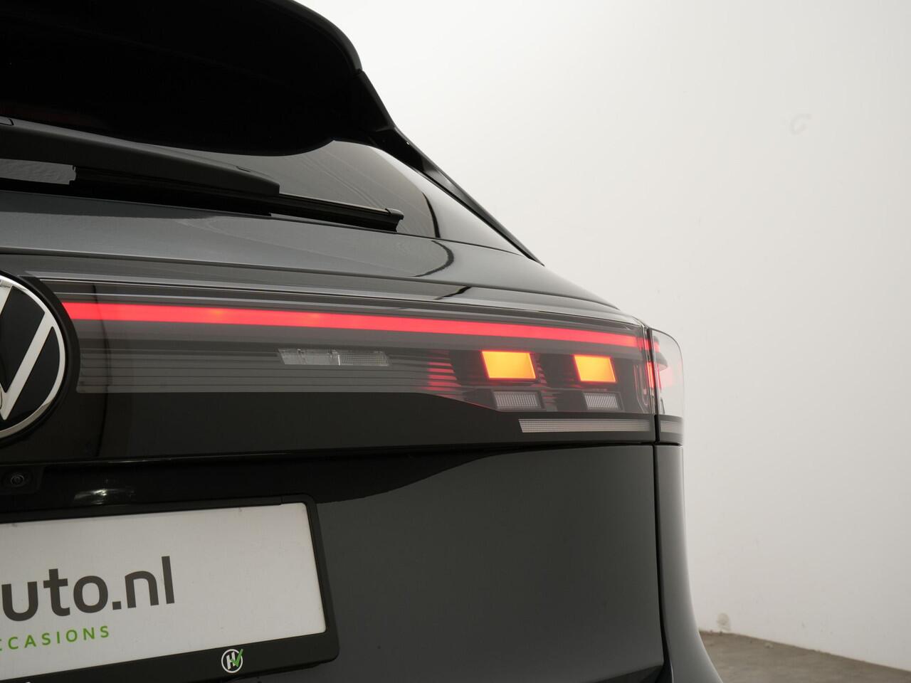 Volkswagen TIGUAN 1.5 eTSI 150PK ELEGANCE DSG7 | Navi | 360 camera | Massage