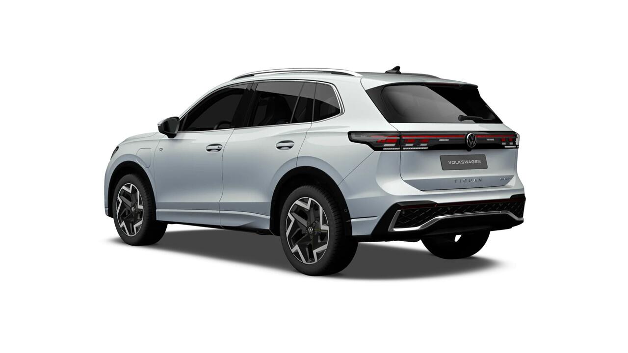 Volkswagen TIGUAN R-Line Edition - eHybrid | 'App-Connect' draadloze smartphone integratie | Automatische afstandsregeling (Adaptive Cruise Control) | Black Style Pakket