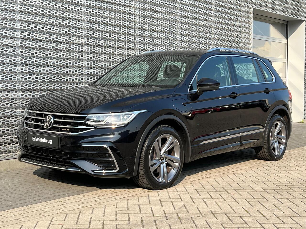 Volkswagen TIGUAN 1.4 TSI eHybrid 245pk DSG R-Line / Panoramadak / IQ LED Matrix / 19" LMV / Camera / Stuur en Stoelverwarming **