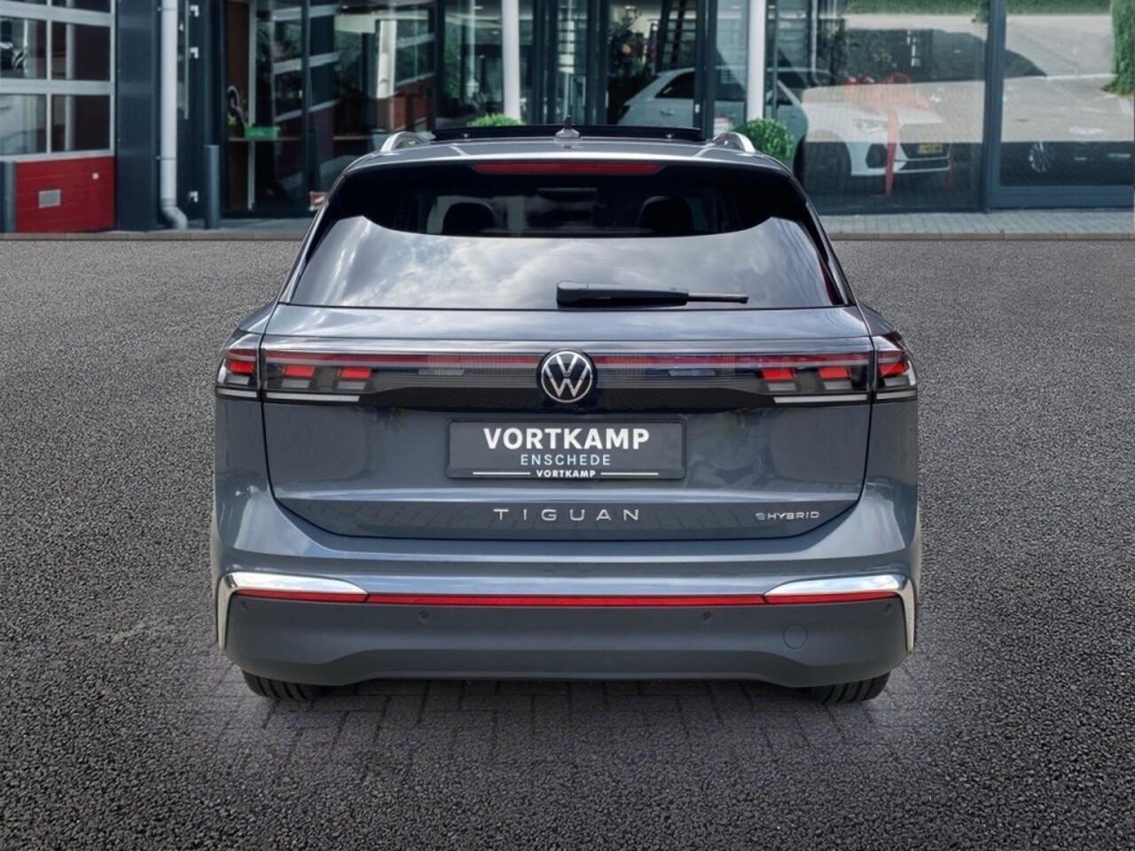 Volkswagen TIGUAN 1.5 TSI EHYBRID ELEGANCE PANO-DAK/360-CAMERA/TREKHAAK/NAVI/CARPLAY/ACC/