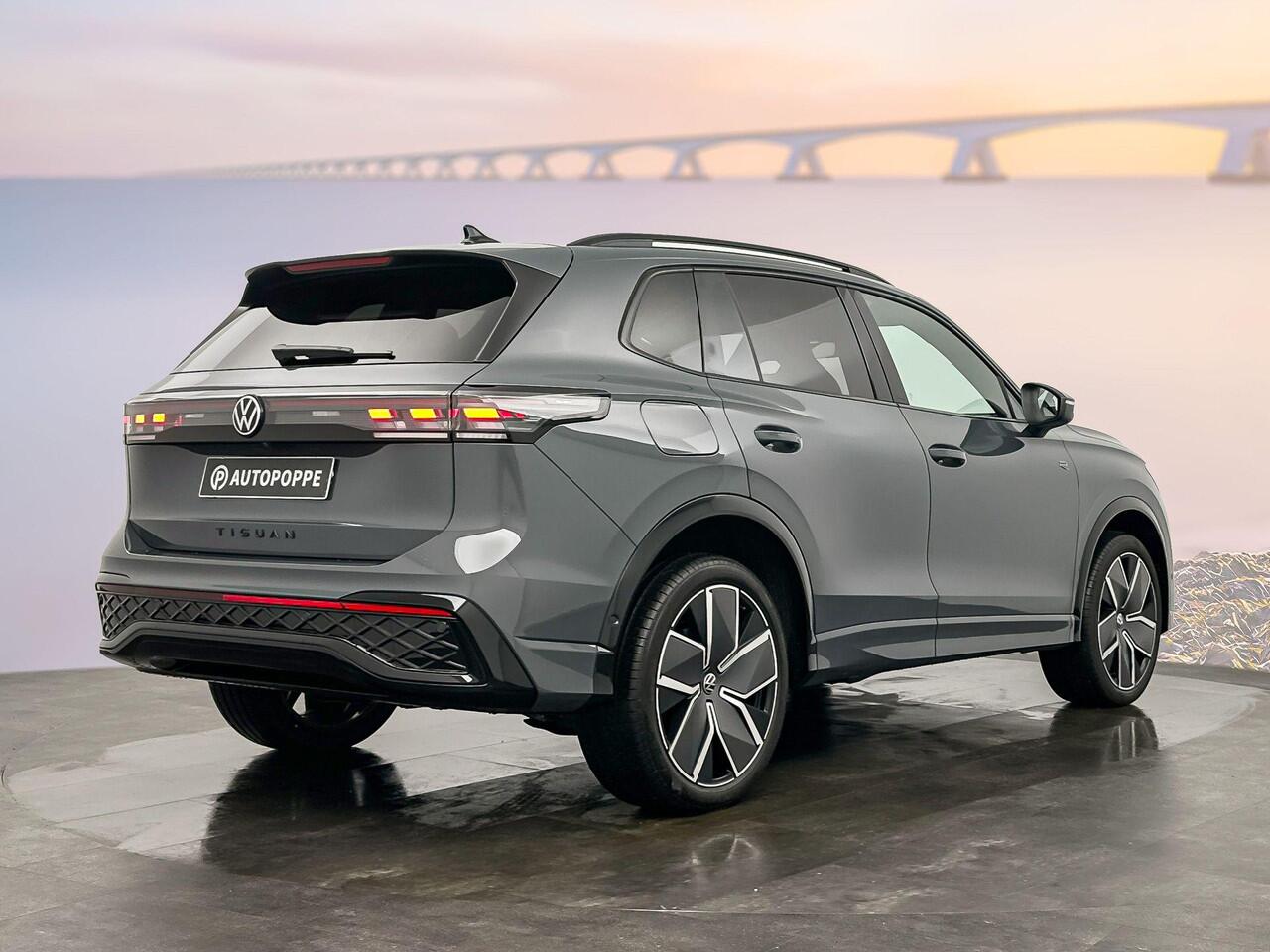 Volkswagen TIGUAN R-Line Edition Plug in Hybride 204 pk Black Style Pakket