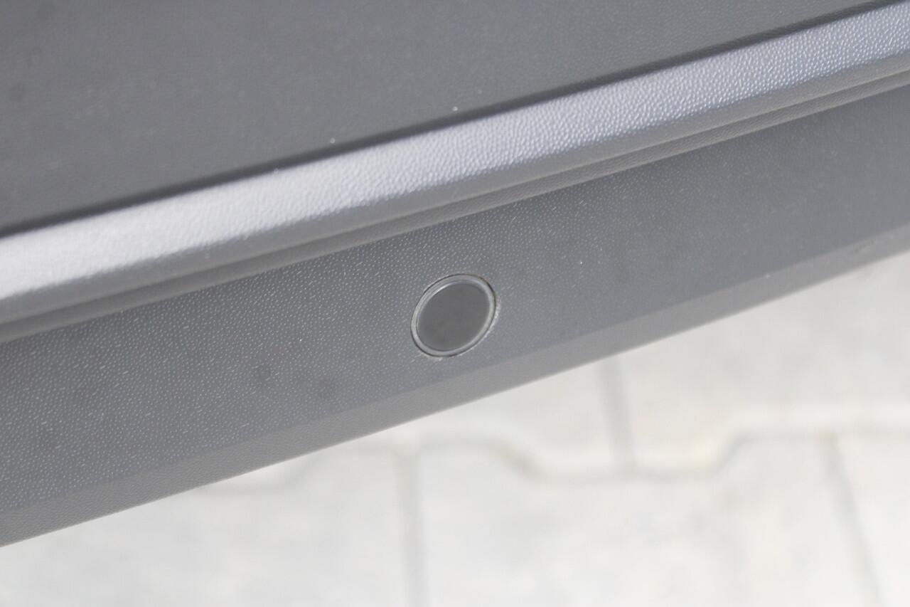 Volkswagen TIGUAN 1.5 TSI Life | Incl. 12 maanden garantie | Apple Carplay | Navigatie | Adaptive cruise control | Stoel en stuurverwarming | Wegklapbare trekhaak | Getint glas | LED koplampen |