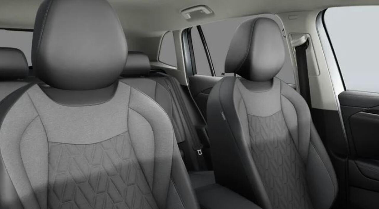 Volkswagen TIGUAN 1.5 eHybrid Life Edition !!!Profiteer ook van 4.000 EURO inruilpremie!!!