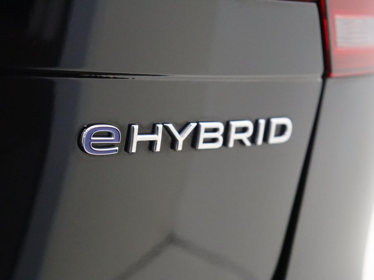 Volkswagen TIGUAN 1.4 TSI eHybrid R-Line | Stoel en Stuurverwarming | Carplay | Adaptive Cruise Control |