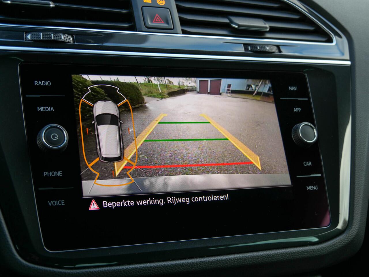 Volkswagen TIGUAN 1.4 TSI 150PK eHybrid Business+ | CAMERA | APPLE CARPLAY | NAVIGATIE |