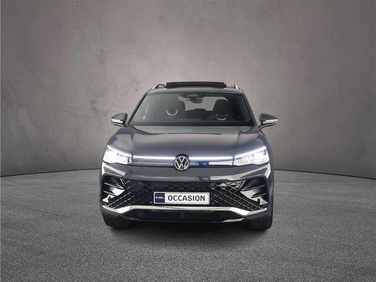 Volkswagen TIGUAN R-Line Edition 1.5 TSI eHybrid 272pk DSG Automaat, Trekhaak, Panoramadak, Adaptive cruise control, Achteruitrijcamera, Elektrische achterklep