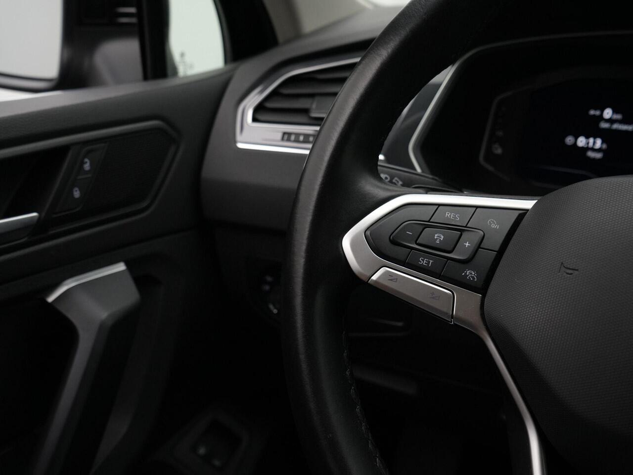 Volkswagen TIGUAN 1.4 TSI 245 pk DSG eHybrid Elegance | IQ Light | Achteruitrijcamera | Navigatie | Adaptive Cruise