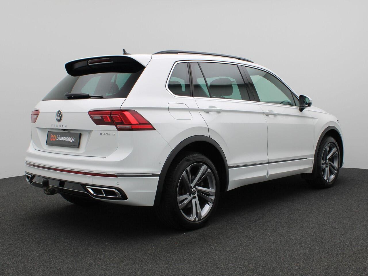 Volkswagen TIGUAN 1.4 TSI eHybrid R-Line Business+ 245PK DSG SOH 88%, Leder, Memorystoel, Trekhaak, Stoel-Stuurverwarming, Achteruitrijcamera,