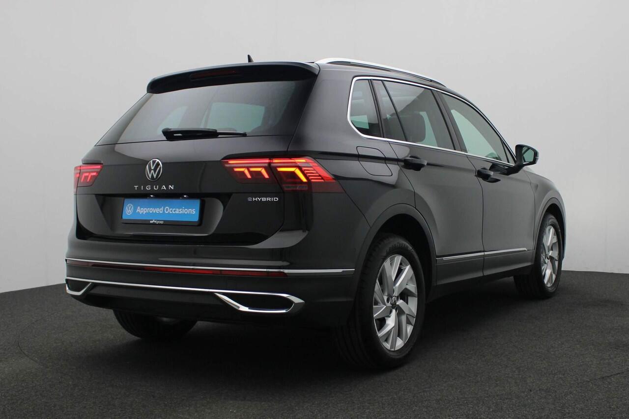 Volkswagen TIGUAN 1.4 TSI 245PK DSG eHybrid Elegance | Pano | IQ Light | Camera | Navi | ACC | Keyless | 18 inch