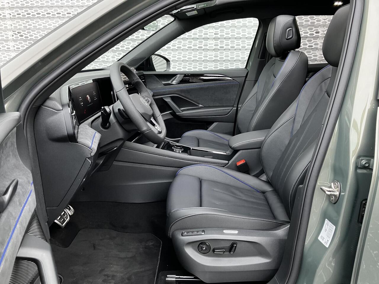 Volkswagen TIGUAN R-Line Edition 1.5 eHybrid 150 kW / 204 PK DSG | Black Style | Panoramadak | Trekhaak wegklapbaar | Leder & elektr. stoelen |