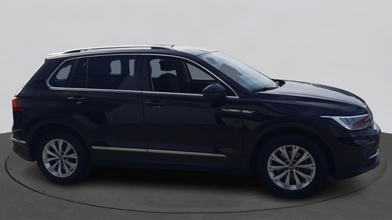 Volkswagen TIGUAN 1.5 TSI Automaat Life Business | Trekhaak | Navigatie |