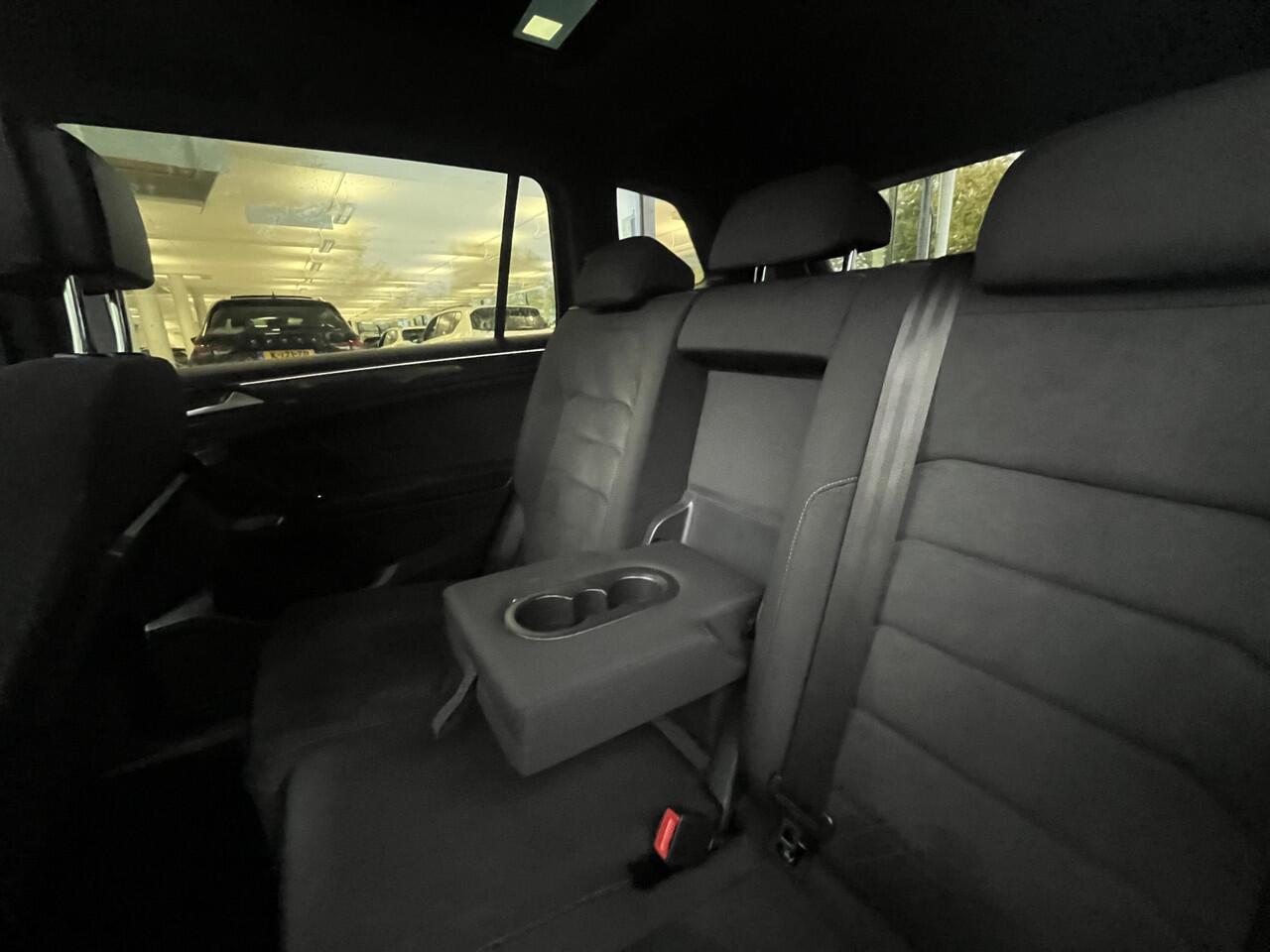 Volkswagen TIGUAN Allspace 1.5 TSI Highline Business R 7p. / Panorama dak / Full Led / Camera / Elect. klep / 20 Inch