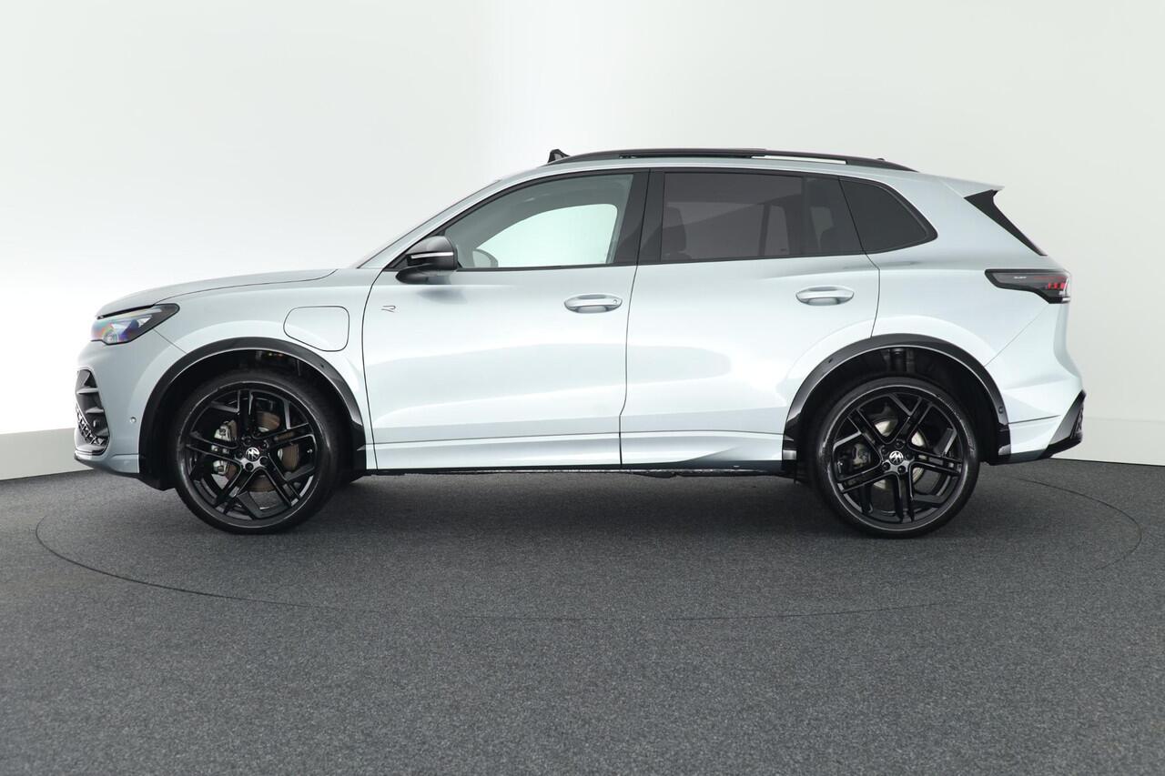 Volkswagen TIGUAN 1.5 204pk eHybrid R-Line Edition Black Style Trekhaak 360Camera Memory Leder Head-Up harman/kardon Keyless Virtual Cockpit Navigatie