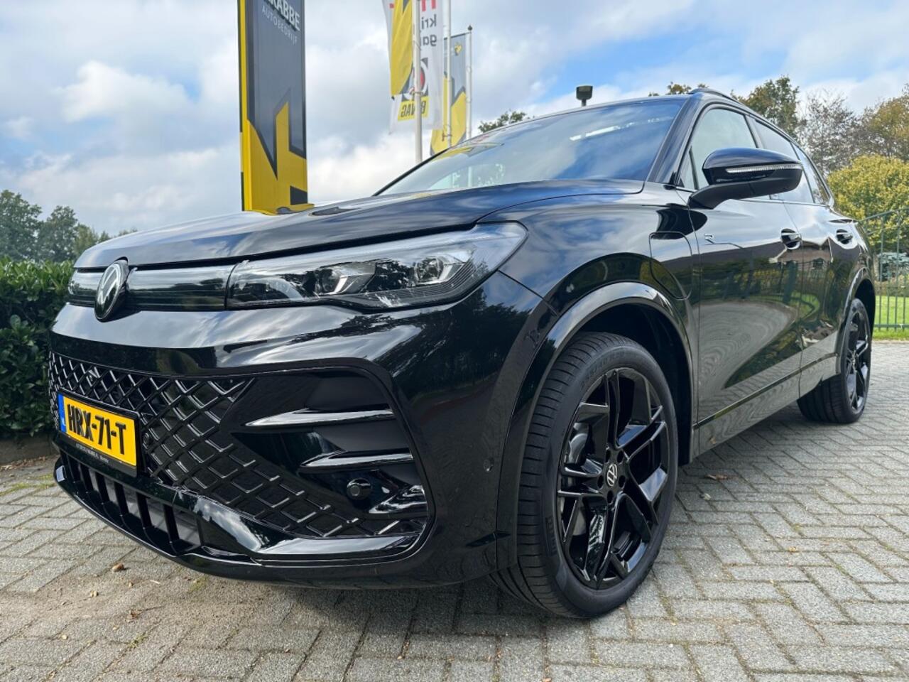 Volkswagen TIGUAN 1.5 eHybrid R-Line Edition 272pk Pano / Trekhaak / Black Style / Harman Kardon