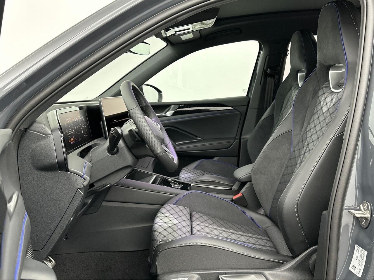 Volkswagen TIGUAN R-Line Edition Plug in Hybride 204 pk Black Style Pakket