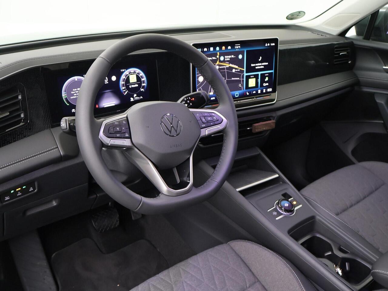 Volkswagen TIGUAN Life Edition 1.5 eHybrid 150 kW / 204 PK SUV DSG | Trekhaak wegklapbare kogel | Stoel- & stuurwielverwarming | Voorruitverwarming |