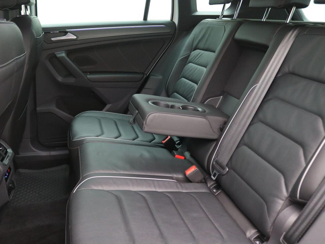 Volkswagen TIGUAN 1.4 TSI eHybrid R-Line Business+ 245PK DSG SOH 88%, Leder, Memorystoel, Trekhaak, Stoel-Stuurverwarming, Achteruitrijcamera,