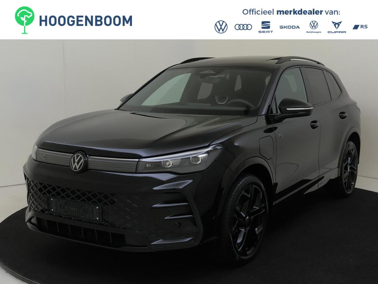 Volkswagen TIGUAN R-Line Edition - eHybrid | 'App-Connect' draadloze smartphone integratie | Automatische afstandsregeling (Adaptive Cruise Control) | Black Style Pakket