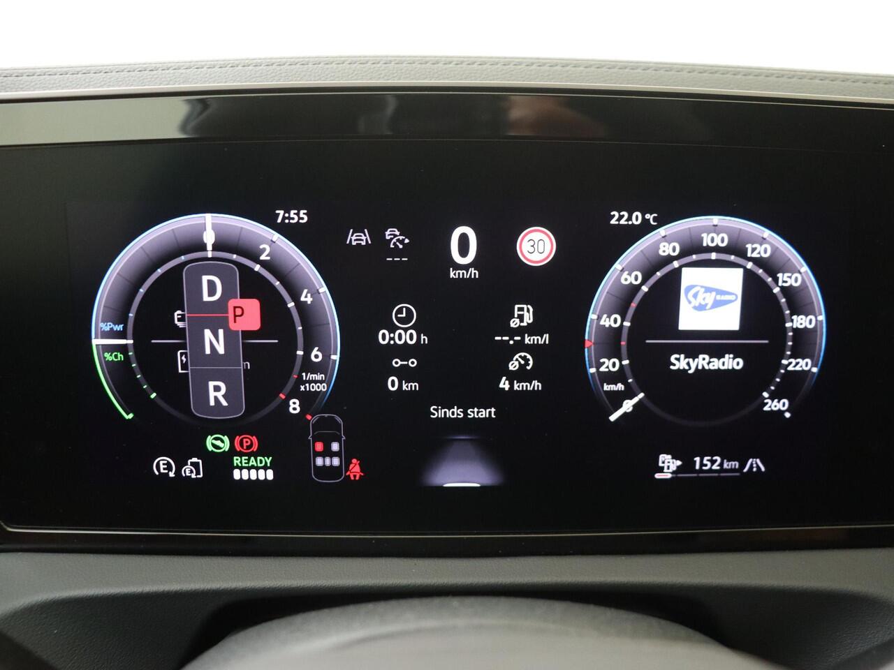 Volkswagen TIGUAN R-Line Edition - eHybrid | 'App-Connect' draadloze smartphone integratie | Automatische afstandsregeling (Adaptive Cruise Control) | Black Style Pakket