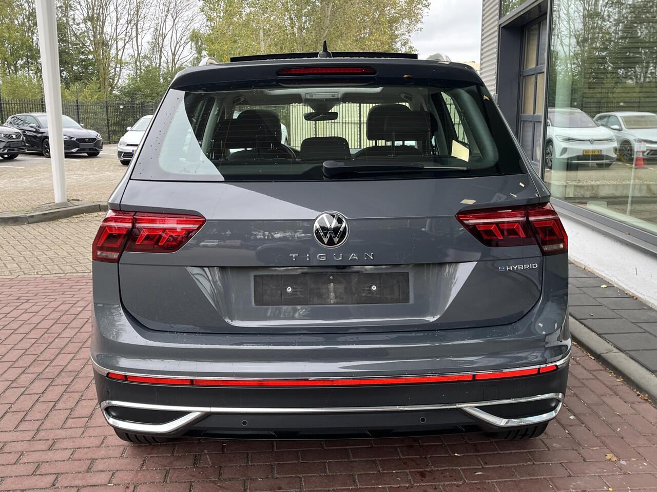 Volkswagen TIGUAN 1.4 TSI eHybrid Elegance / Trekhaak / Panorama dak / 360 Camera / Suéde bekleding / IQ Led / Head up display