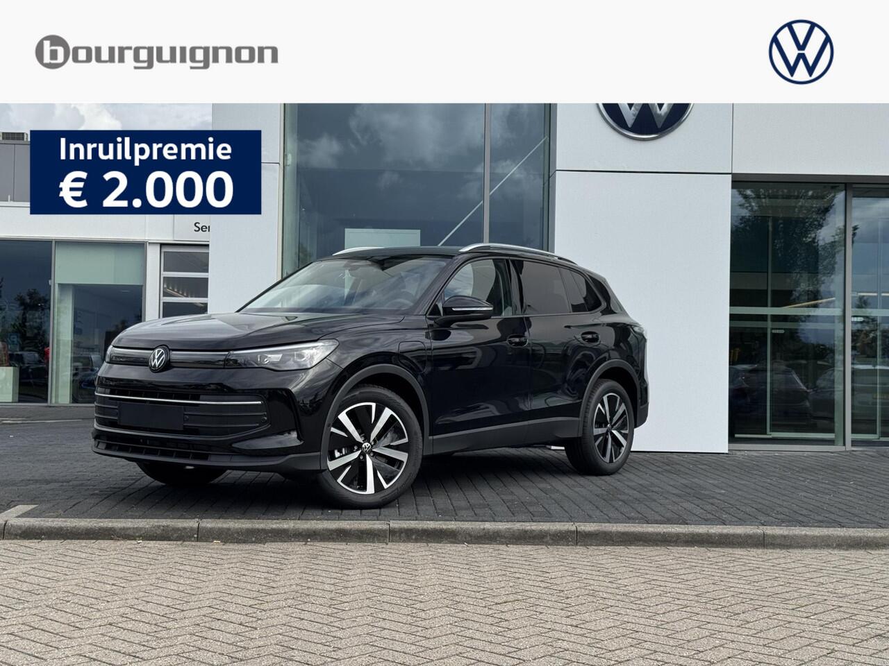 Volkswagen TIGUAN 1.5 eHybrid Life Edition 204 PK | Trekhaak | Adaptief Onderstel | Stoel & Stuur Verwarming | 19" Velgen |