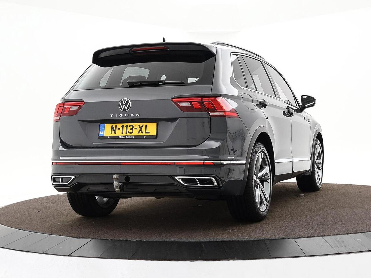 Volkswagen TIGUAN 1.5 TSI 150pk DSG R-Line · Apple/Android Car Play · Navigatie · P-Sensoren · Elek. Trekhaak · 19'' Inch ·