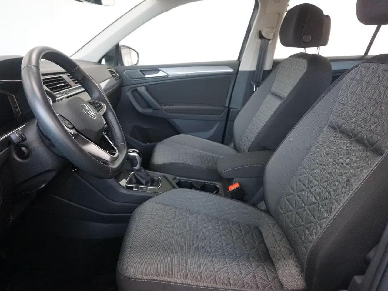 Volkswagen TIGUAN 2.0 TDI 150 PK DSG ACC Zwenkbare Trekhaak LED Navi Camera