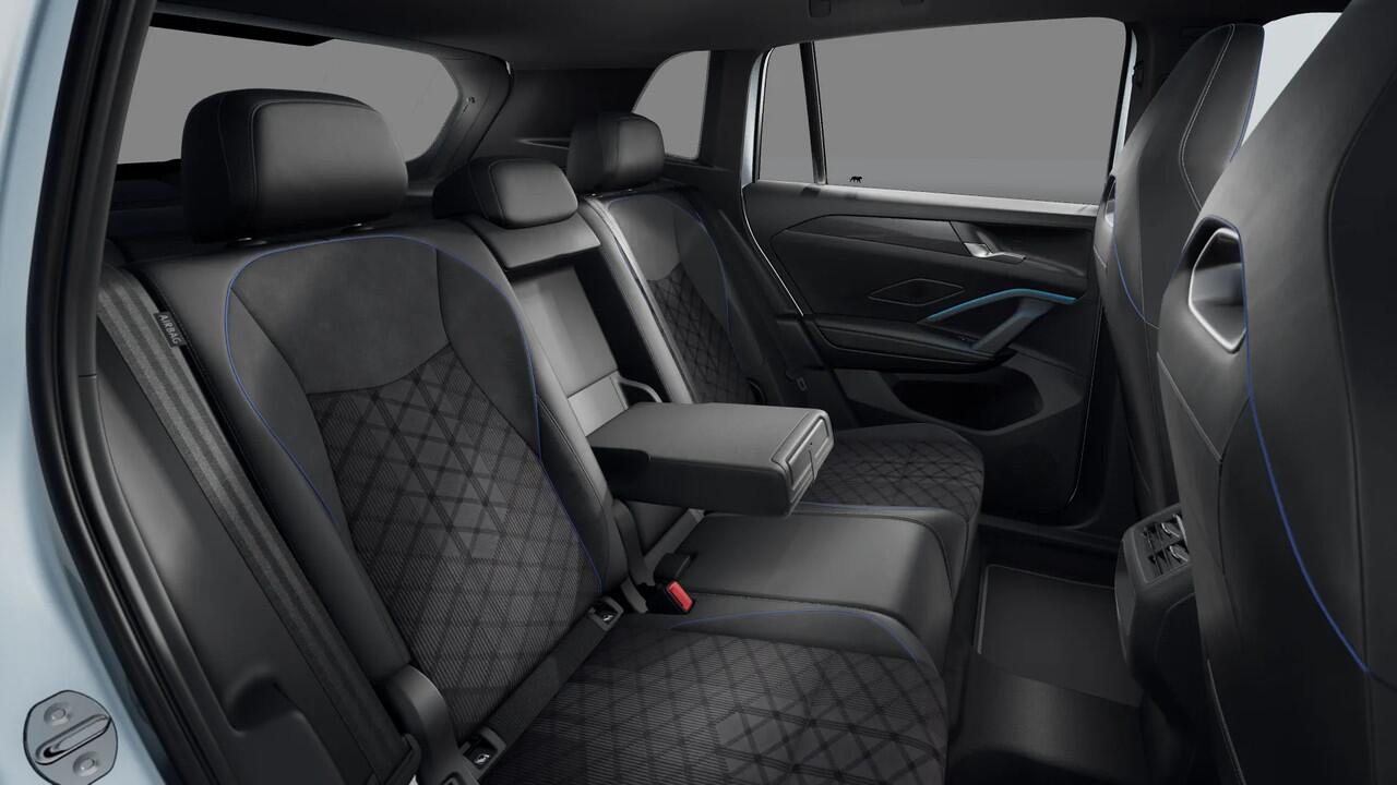 Volkswagen TIGUAN 1.5 eHybrid 272 6DSG R-Line Edition Automaat | Black Style Pakket