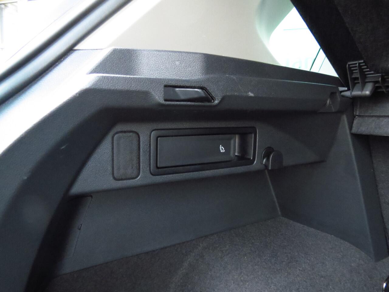 Volkswagen TIGUAN 1.5 TSI Life -150pk- Automaat | Camera | LED | Stoel- & Stuurverwarming | Rijklaarprijs incl. 1 jaar Bovag garantie