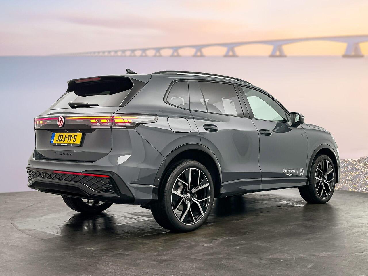 Volkswagen TIGUAN R-Line-Edition 1.5 eHybrid 150 kW / 204 pk SUV 6 v