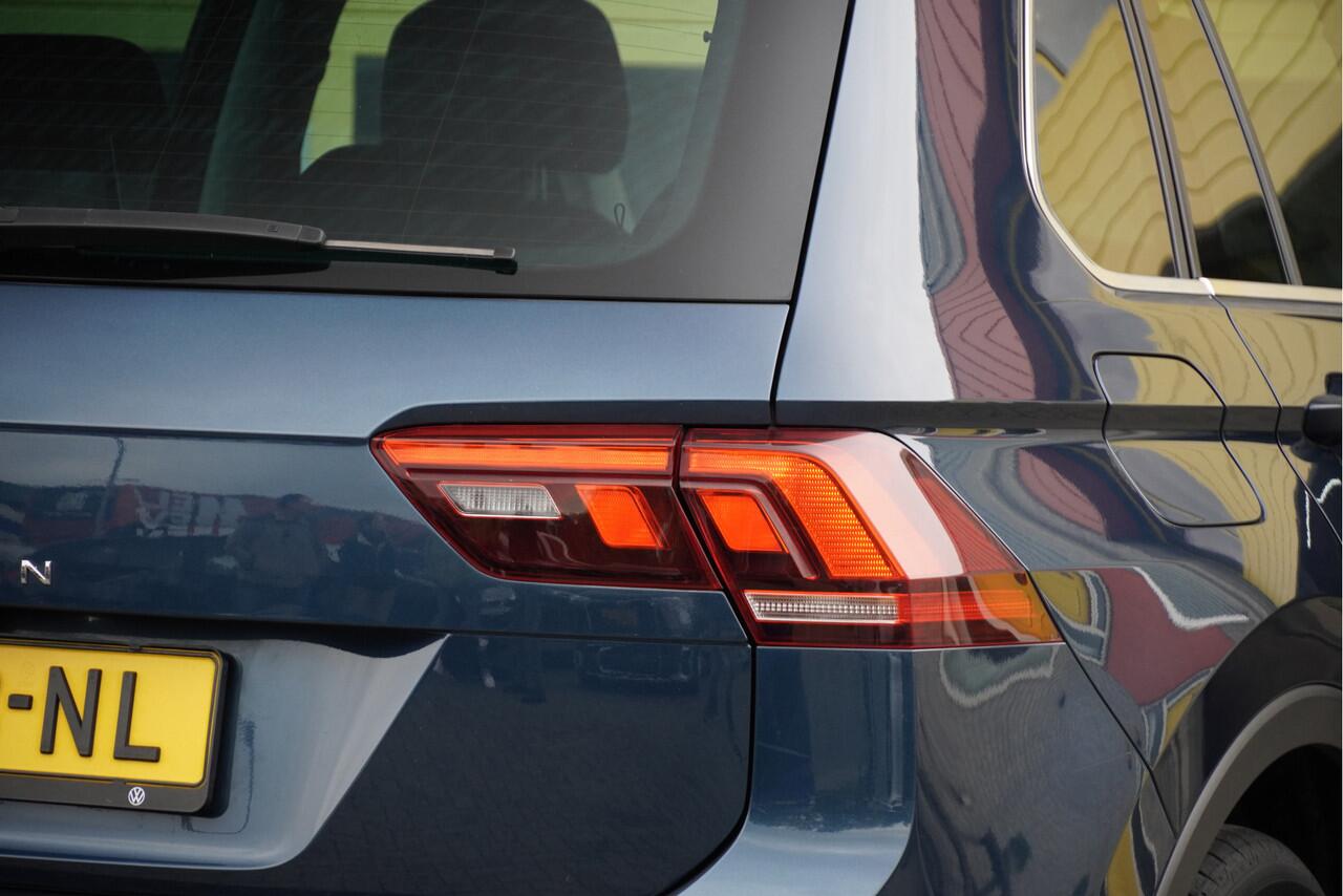 Volkswagen TIGUAN 1.5 TSI 150PK! Automaat Life Business BJ2021 Lmv 17" | Led V+A | Pdc | Navi | Keyless entry | Elek. trekhaak | Elek. achterklep | App-Connect | Virtual cockpit | Climate control | Cruise control | Extra getint glas