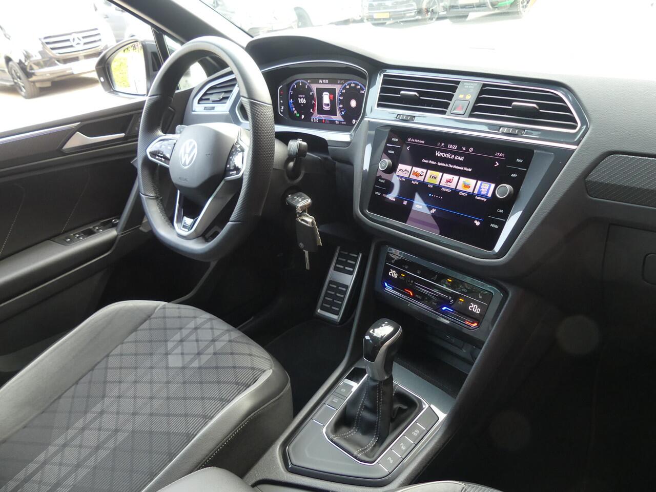 Volkswagen TIGUAN 1.5 TSI R-Line Nieuw model! / Trekhaak