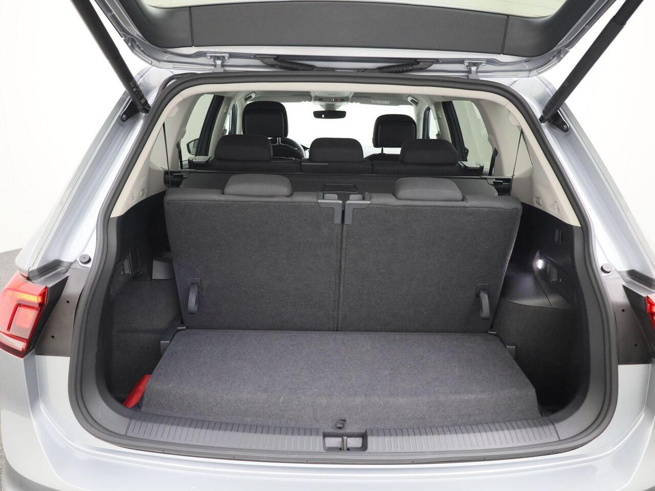 Volkswagen TIGUAN All-Space 1. 5TSI 150PK DSG Life 7p automaat · Navigatie · Trekhaak · Parkeersensoren · Garantie tot oktober 2026