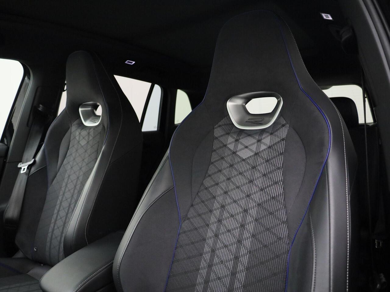 Volkswagen TIGUAN 1.5TSI/150PK R-Line Black Style DSG · Panoramadak · Trekhaak · 360°Camera + Parkeersensoren · Garantie tot 01-10-2026