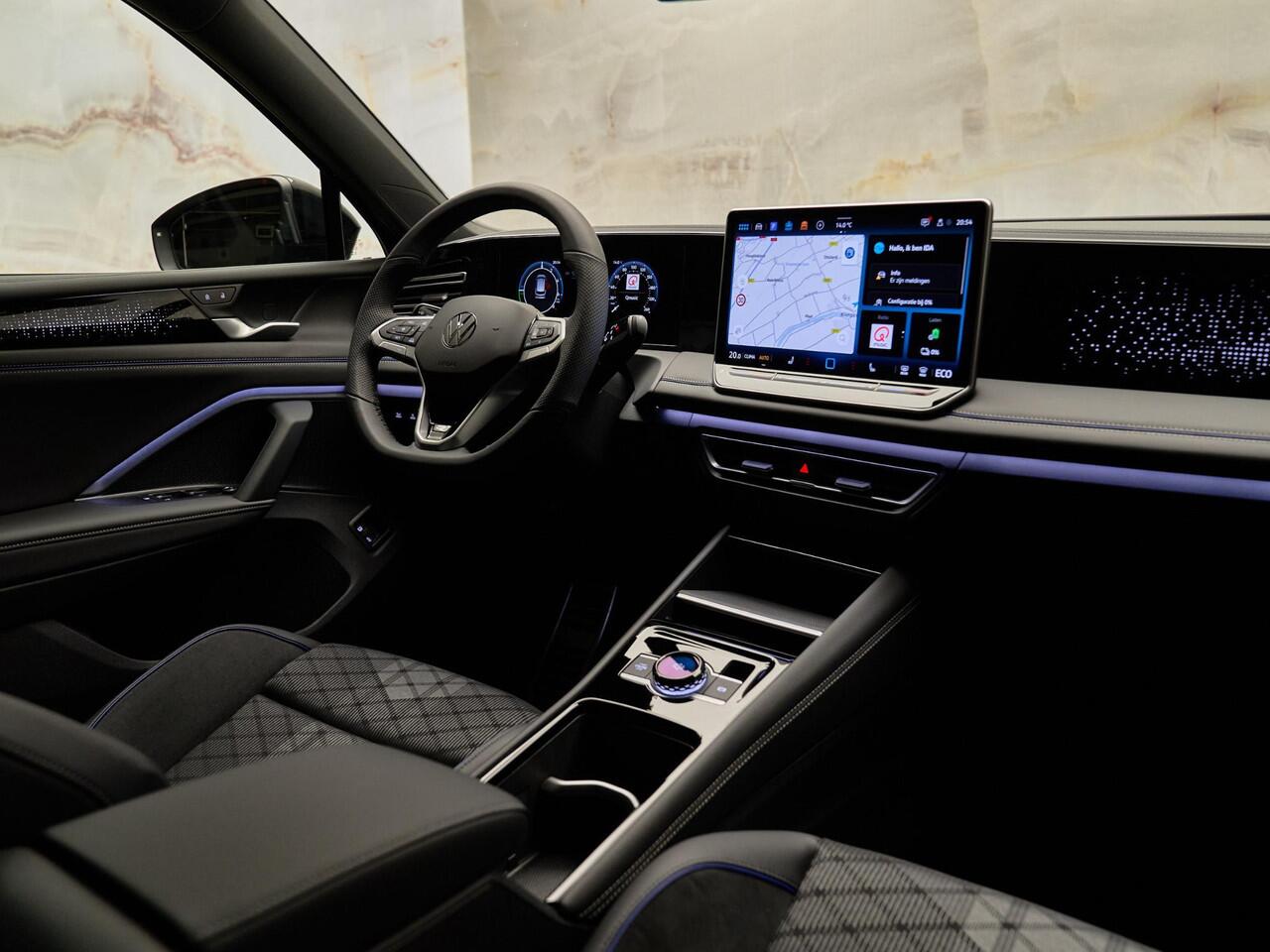 Volkswagen TIGUAN 1.5 eHybrid R-Line, 20", pano, massage, ACC, DCC, IQ.Light, Black Style, tr.haak