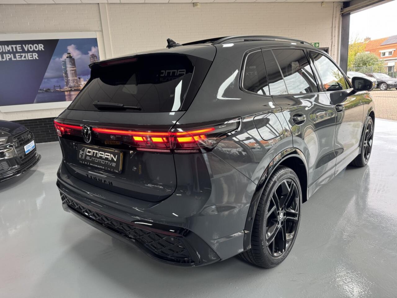 Volkswagen TIGUAN 1.5 eTSI R-Line PANO HUD 360 LANE