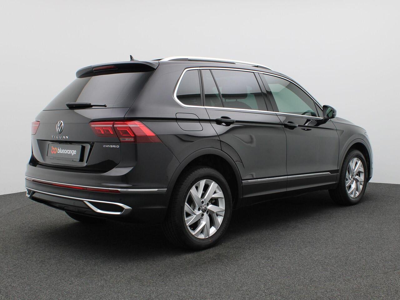 Volkswagen TIGUAN 1.4 TSI eHybrid Elegance 245PK DSG Pano-Schuifdak, Matrix Led, Adaptive Cruise Control, Achteruitrijcamera, Keyless, Side Assist, Elek. Bedienbare Achterklep, 18" LM Velgen
