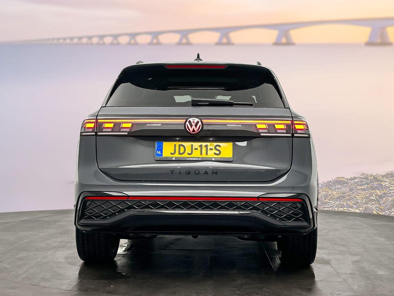 Volkswagen TIGUAN R-Line-Edition Plug in Hybride 204 pk Black Style Pakket