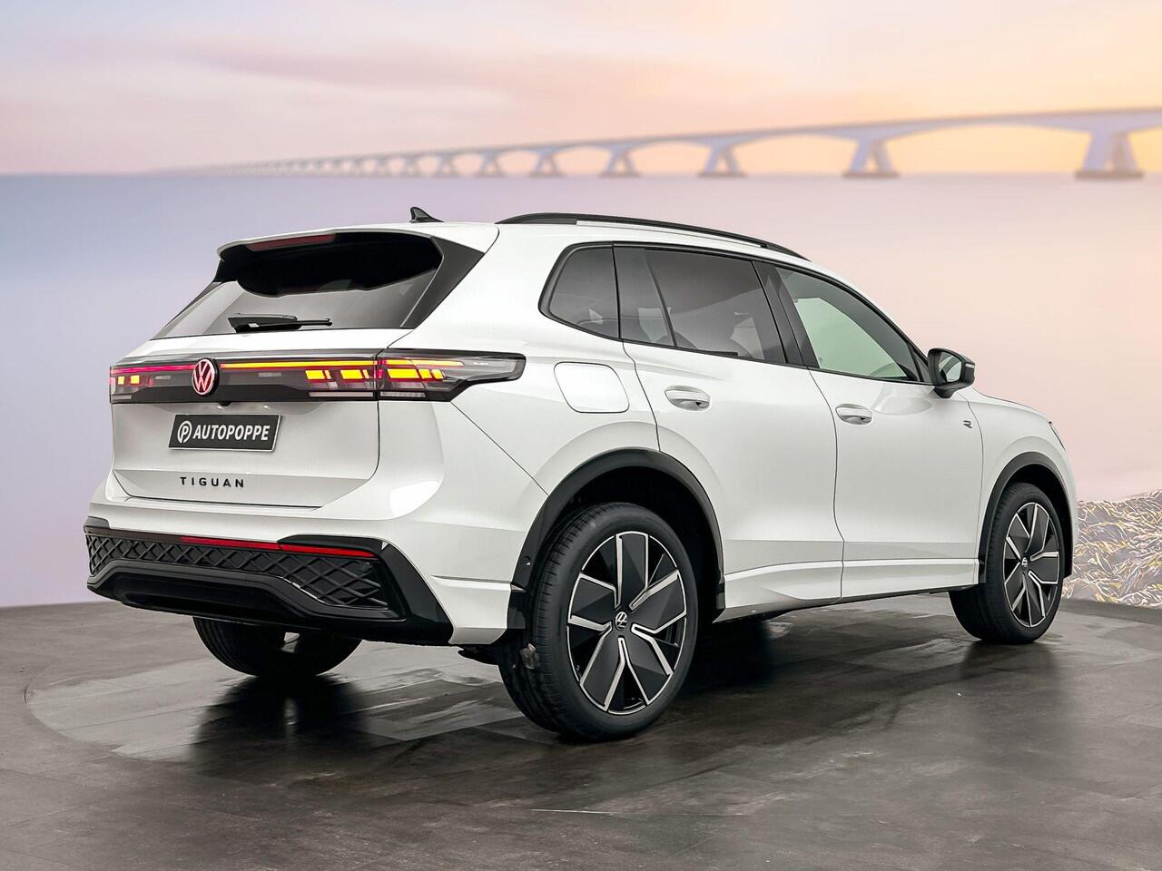 Volkswagen TIGUAN R-Line Edition Plug in Hybride 272 pk Black Style Pakket