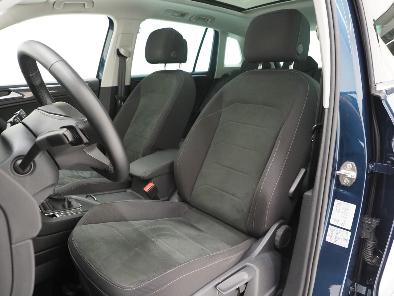 Volkswagen TIGUAN 1.4 TSI eHybrid Elegance | Panoramadak | Trekhaak | Camera | Adaptive Cruise | Virtual | Keyless | Carplay