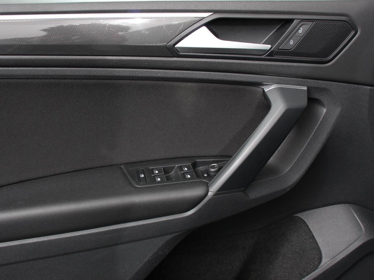 Volkswagen TIGUAN 1.5 TSI 150pk DSG Highline | Navigatie | Apple Carplay/Android Auto | Adaptive cruise control | Parkeersensoren | Camera | Park Assist | Lane Assist | Stoel- en stuurverwarming | Getinte ramen | Virtual Cockpit | LED-verlichting voor